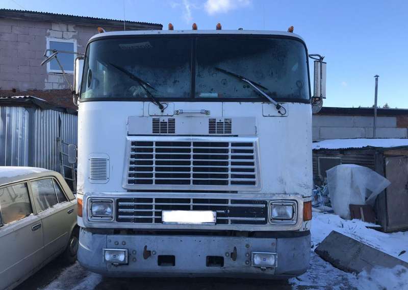 International 9800 седельный тягач 1994 год