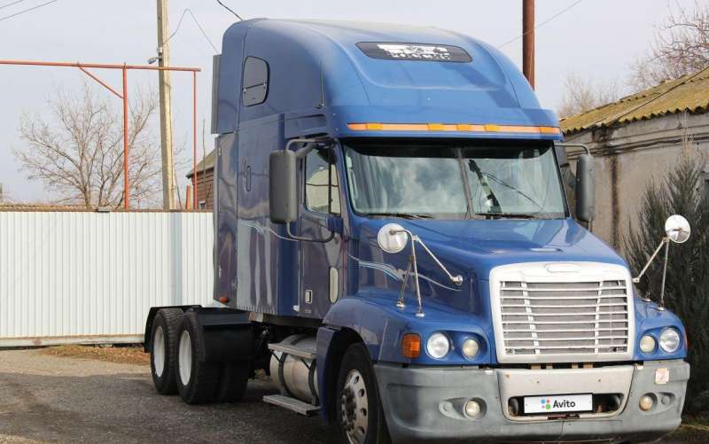 Freightliner ST120064ST, 2004