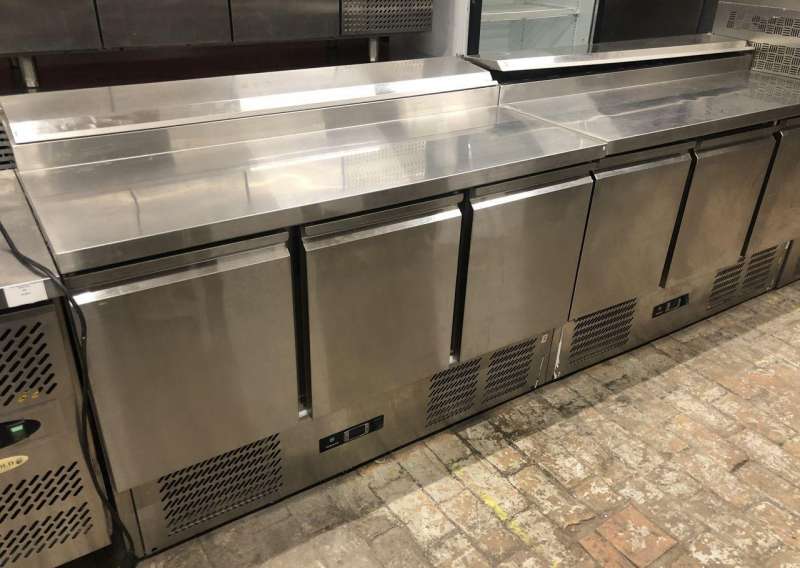 Стол для пиццы Hurakan HKN-PZL3 мало б/у