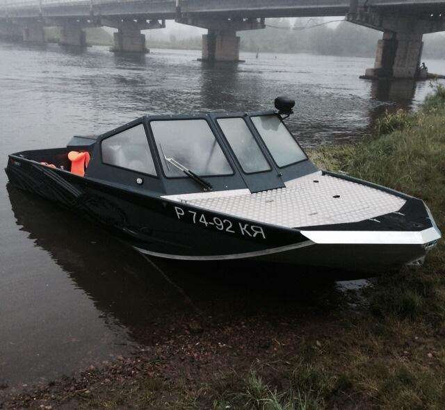 Продам катер Росомаха 5800