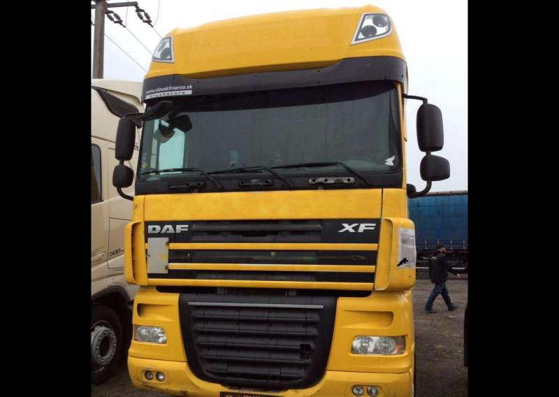 Желтый даф 105. Жёлтый Даф XF 105. Желтый Даф КАМАЗ 105 XF. Кабина DAF желтый. Даф 105 фото кабины.