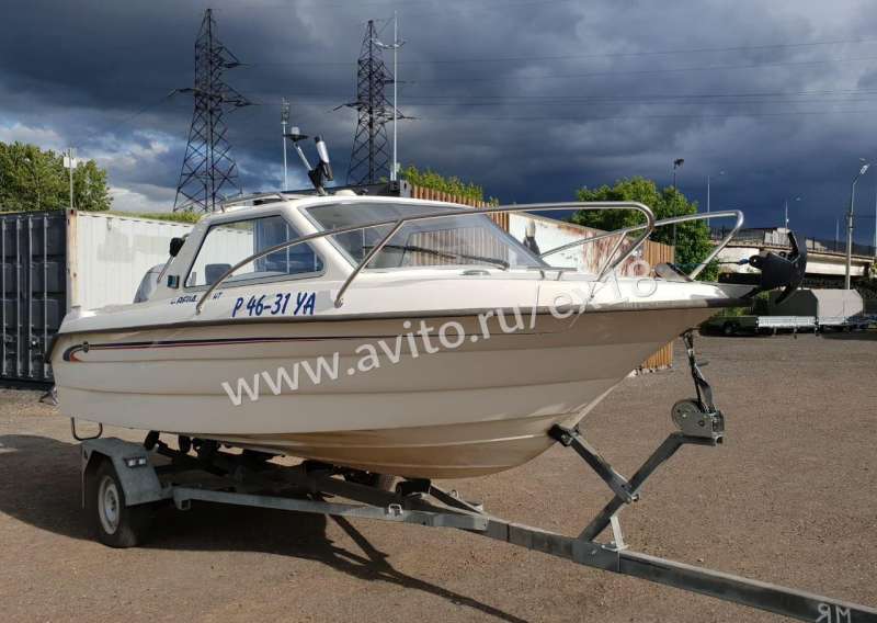 Катер Bella 561 HT с мотором Honda BF 90