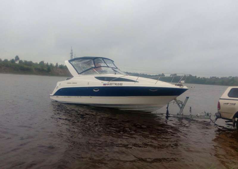 Катер Bayliner 285