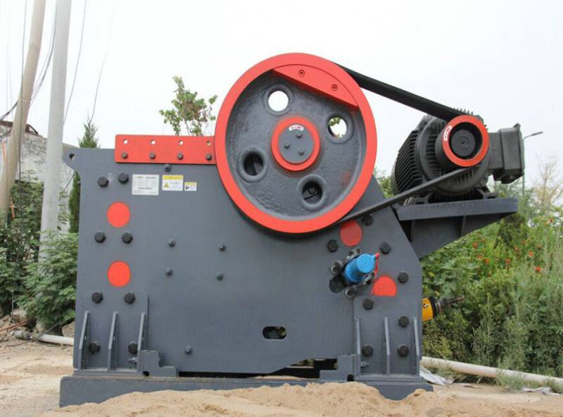 Щековая дробилка c100