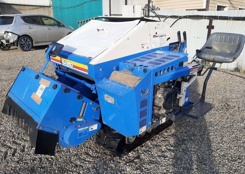 Самоходный пресс-подборщик iseki RBX850. Япония