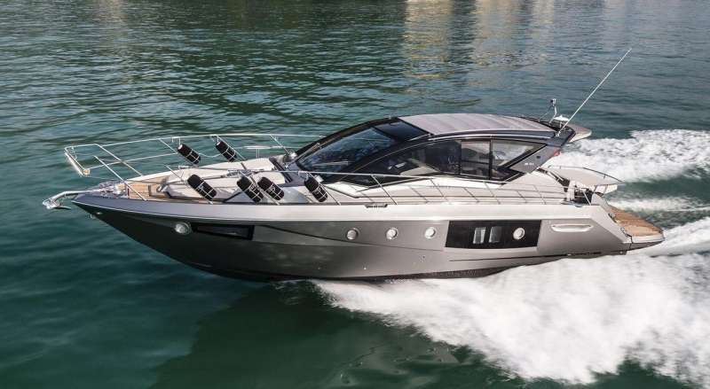 Моторная яхта Cranchi M44 HT