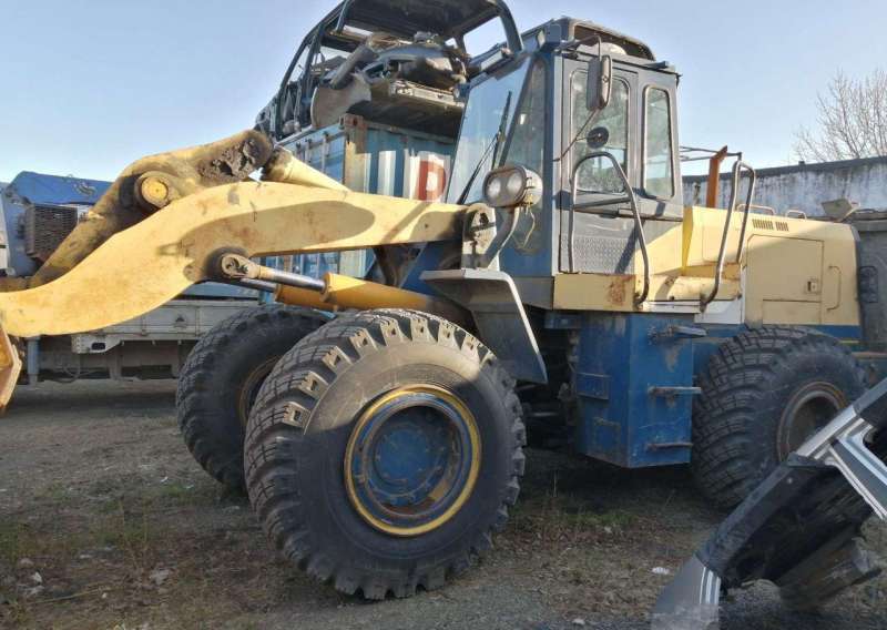 Фронтальный погрузчик Kobelco LK300, 1995