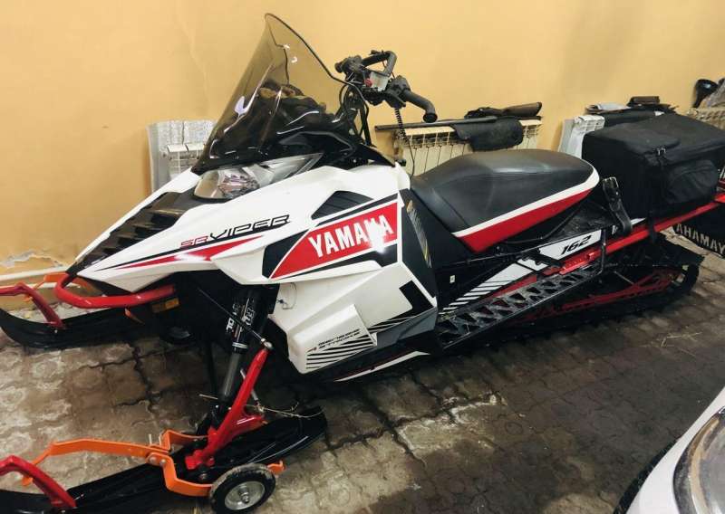 Продам снегоход Yamaha SRViper M-TX 162 LE2018