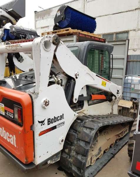 Гусеничный мини погрузчик Bobcat T770 High Flow