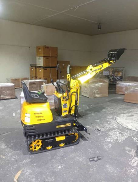 Мини-экскаватор Komatsu PC-08