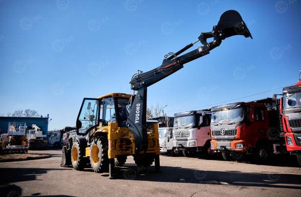 Экскаватор-погрузчик Yu gong 488 CX, мосты carraro