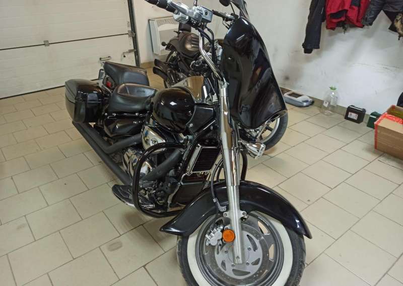 Suzuki Boulevard C90