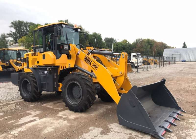 Фронтальный погрузчик Bull SL300, 2021