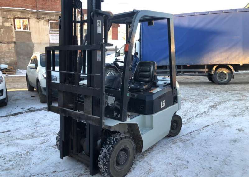 Вилочный погрузчик TFN cpcd15