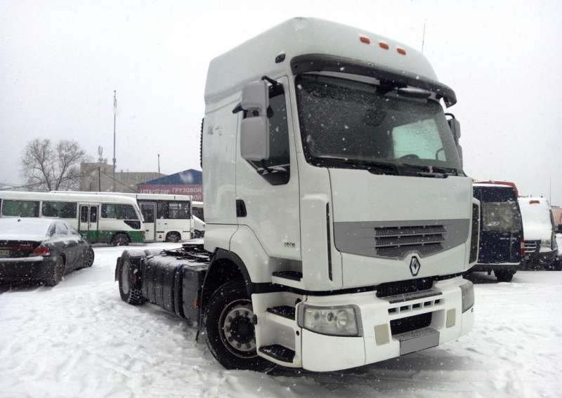 Renault premium dxi 11. Рено премиум 380 DXI. Рено премиум 380 2000. 2 Рено премиум 2013 года. Рено премиум 2013.