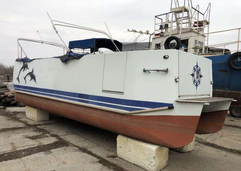 Катамаран км-86