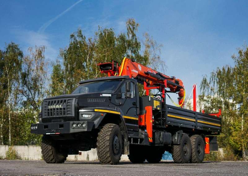 Урал Next с манипулятором Канглим 2056