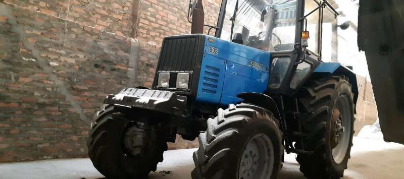 Продаю трактор мтз-892