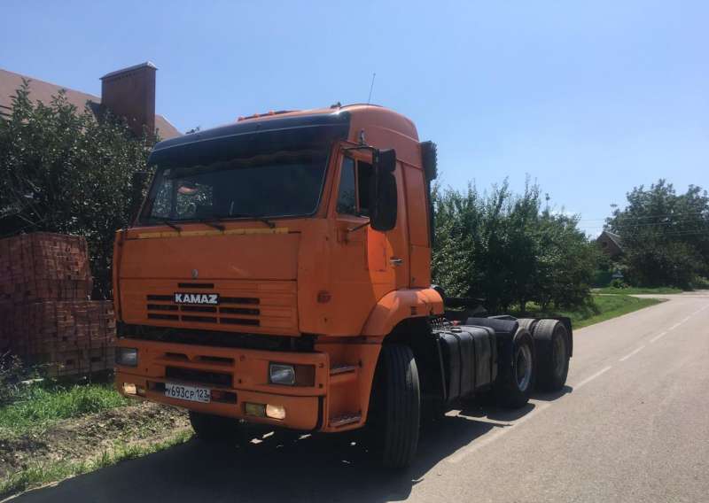Камаз Мамонт тягач 6460