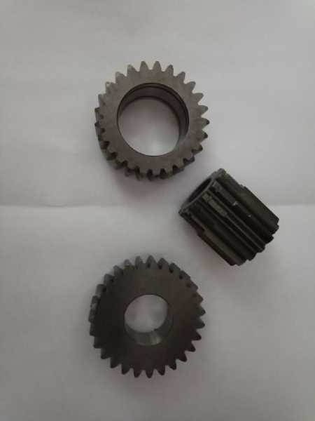 Шестерни редуктора хода и гидромотора хода Bonfiglioli