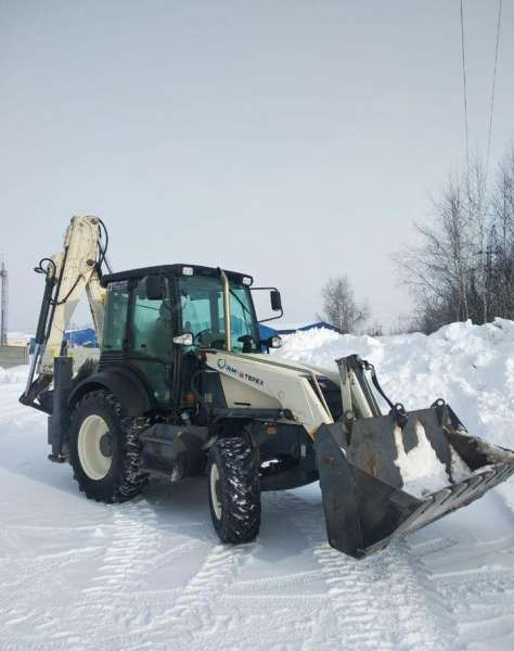 Экскаватор-погрузчик Terex TLB 825