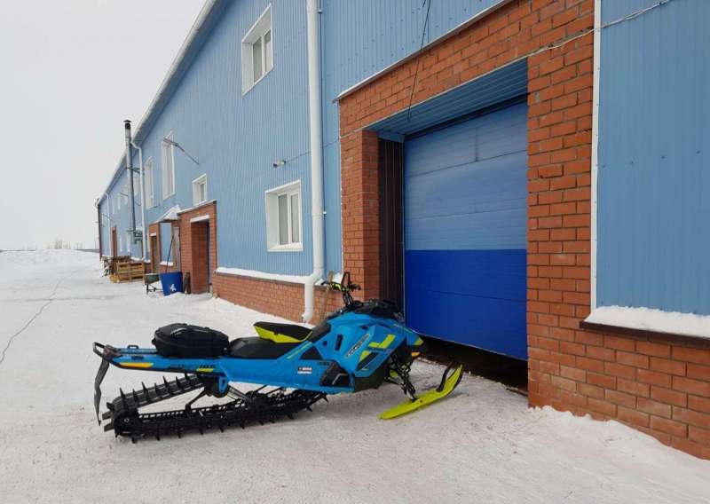 BRP summit X 850 165