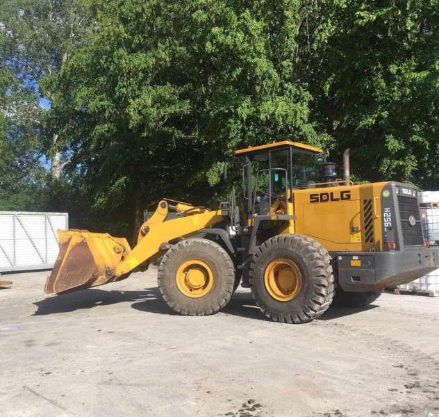 Фронтальный погрузчик sdlg 953