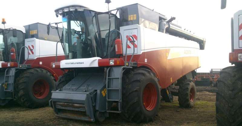 Acros 530 зерноуборочный комбаин
