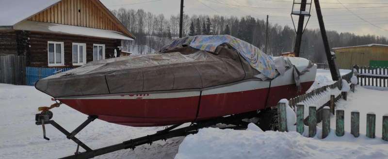 Продам катер с мотором Джонсон 70