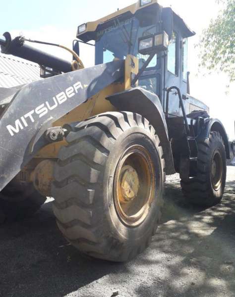 Продам фронтальный погрузчик mitsuber 333