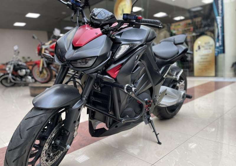 Электрический мотоцикл Kawasaki Z1000