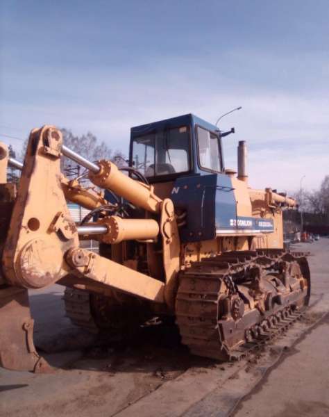 Продам бульдозер Sd32