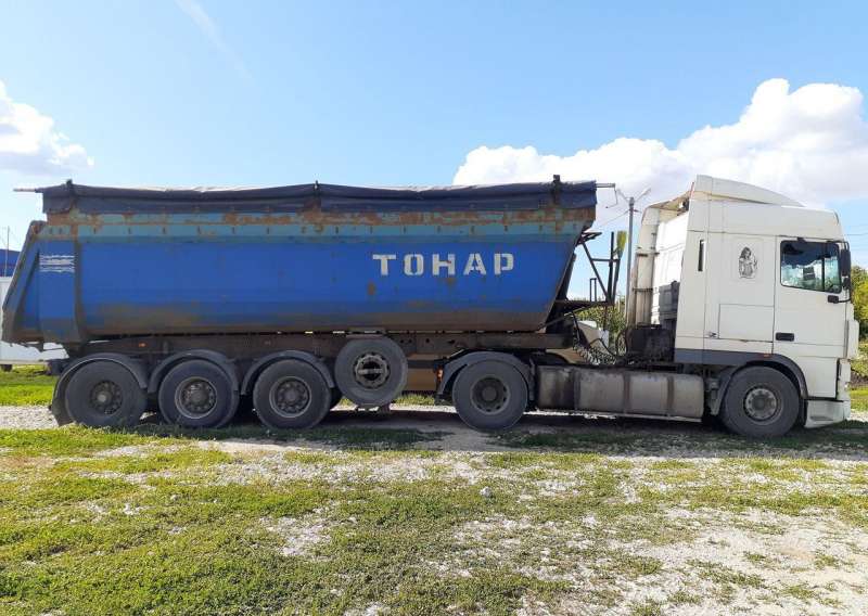 DAF 95 XF 430 Грузовой тягач седельный г/в 2002г