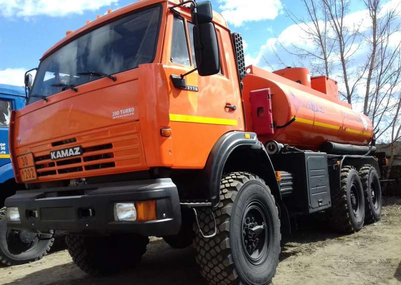 Камаз 43118 топливозаправщик