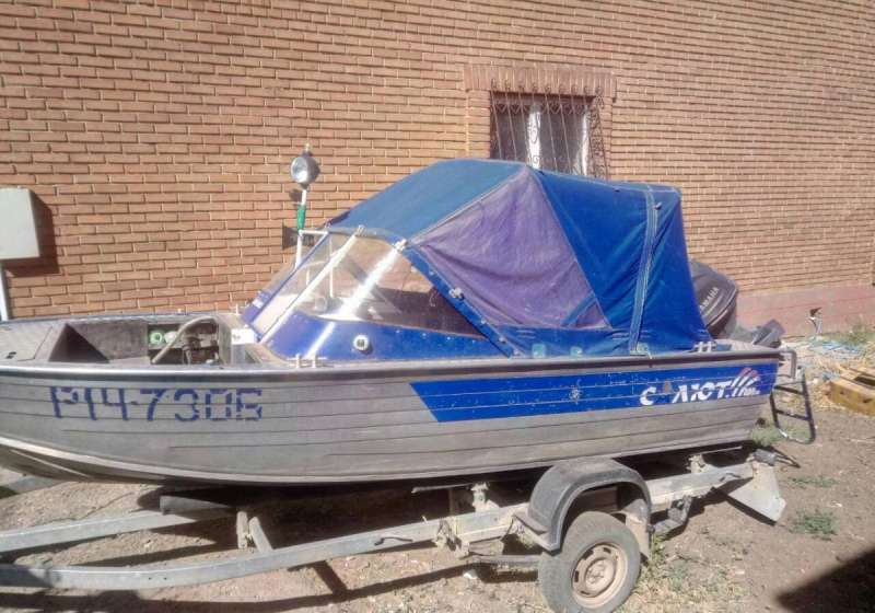 Моторная лодка Салют 480 М