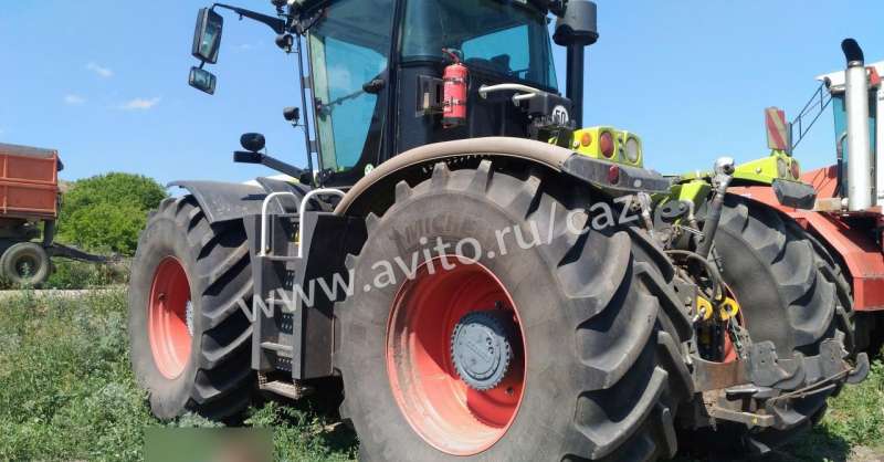 Колесный трактор Claas Xerion 3300 trac VC, 2009