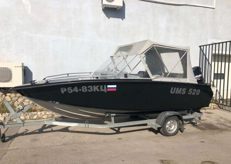 Катер UMS 520 с прицепом и мотором