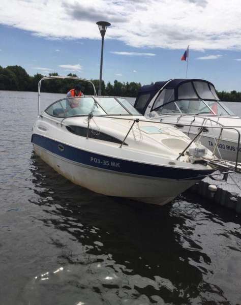 Катер Bayliner 245