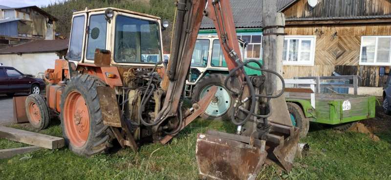 Трактор Экскаватор-Грейфер эо 2621