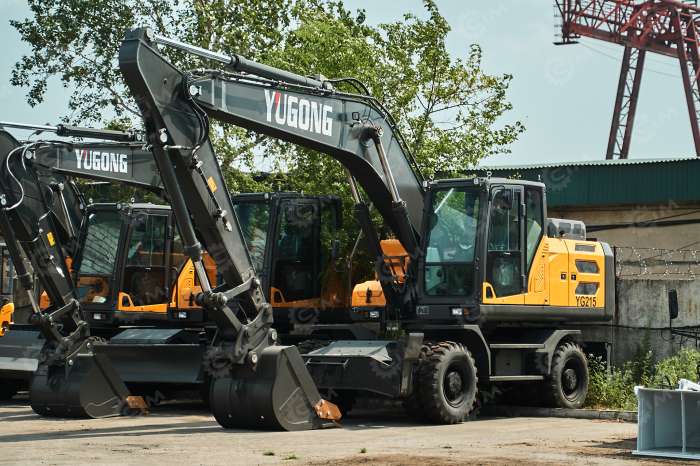 Экскаватор колесный YugonG Y G215