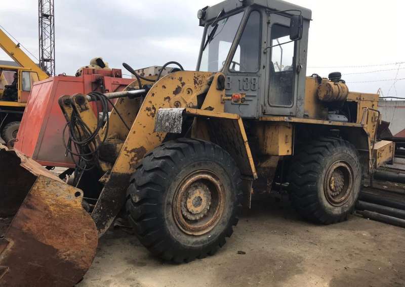 Погрузчик фронтальный чсдм-в138 2001г