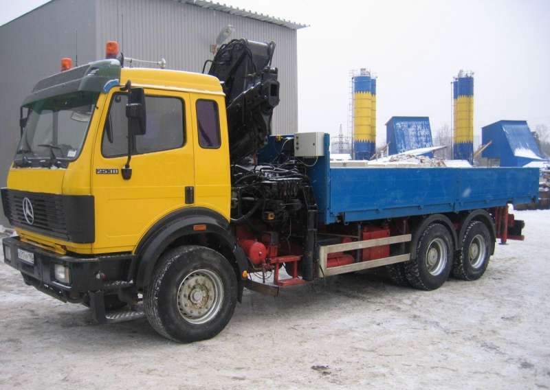 Манипулятор Мерседес Бенц 2435+прицеп