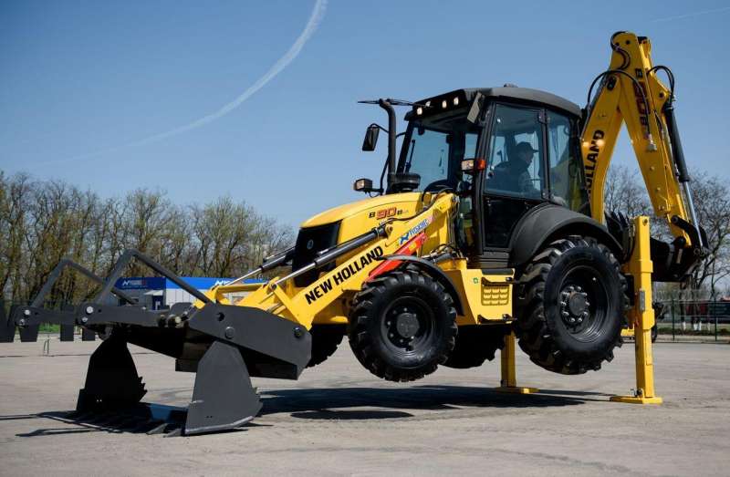 Экскаватор-погрузчик New Holland B90B LR (с кондиц