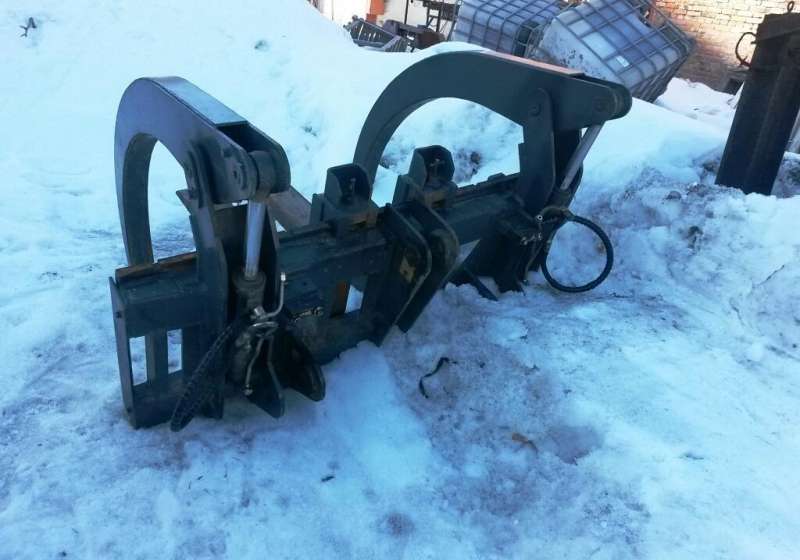 Универсальный челюстной захват для погрузчика 3т