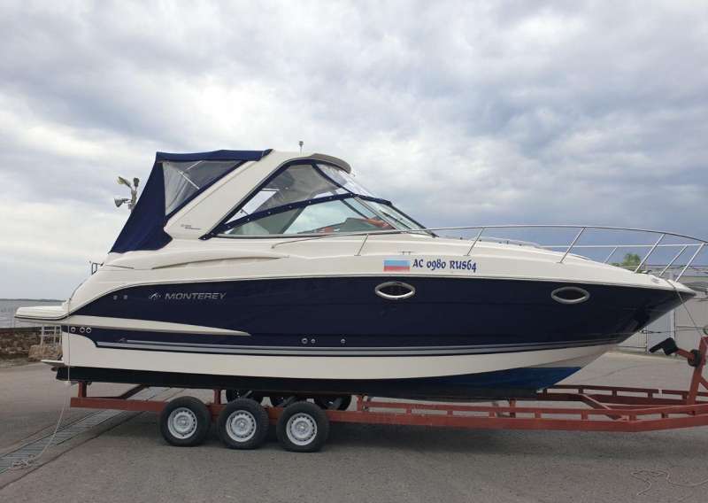 Яхта Monterey 295