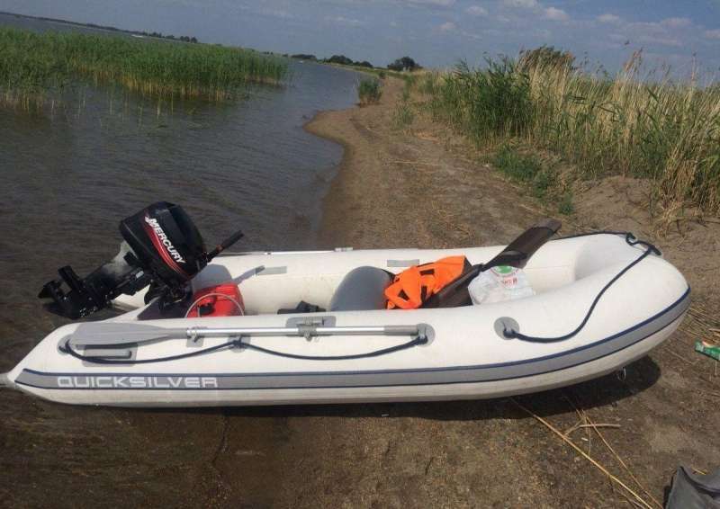 Продам лодку пвх Airdeck Квиксильвер 310