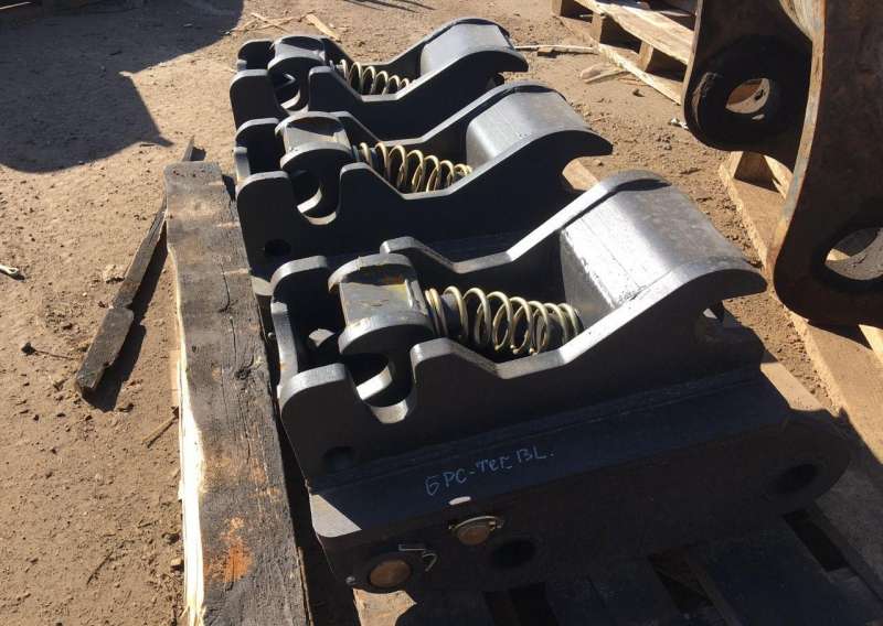 Быстросъем на JCB 3CX механический