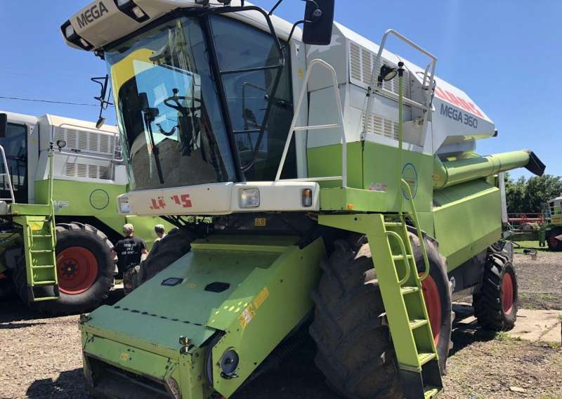 Продам комбайн зерноуборочный Claas Mega 360