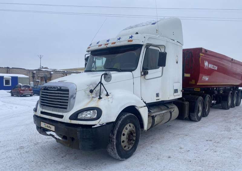 Freightliner Columbia, 2002
