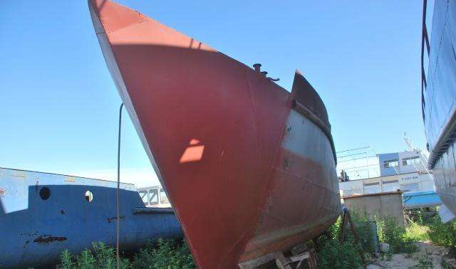 Теплоход "амб-101"